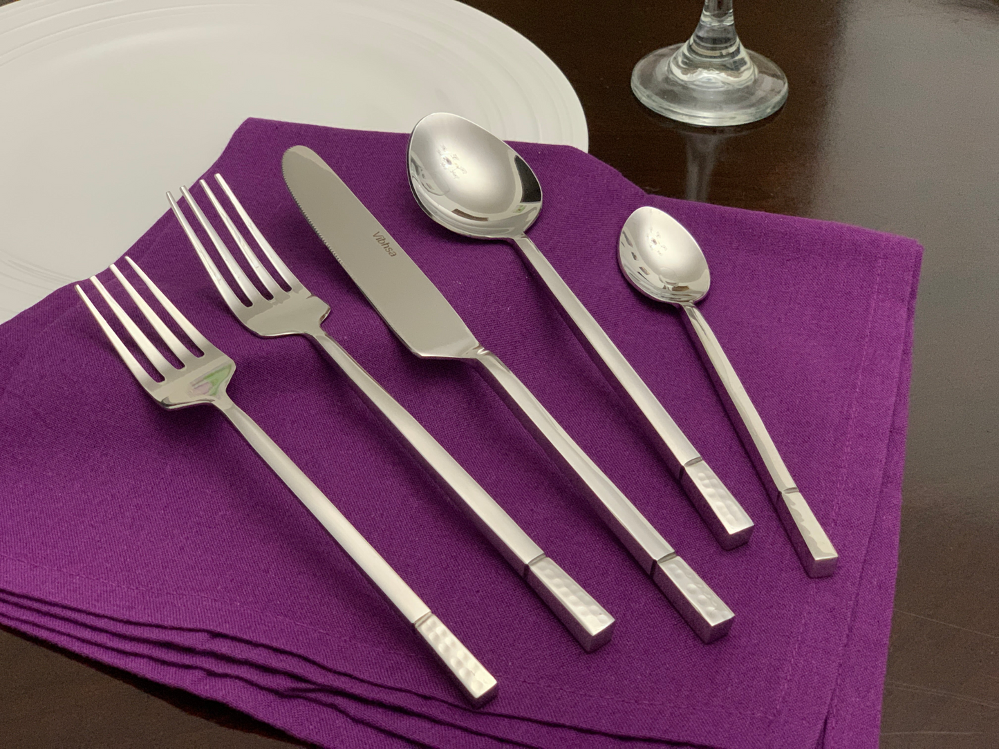 Flatware set of 20 Pieces Sliver Stainless Modern Design