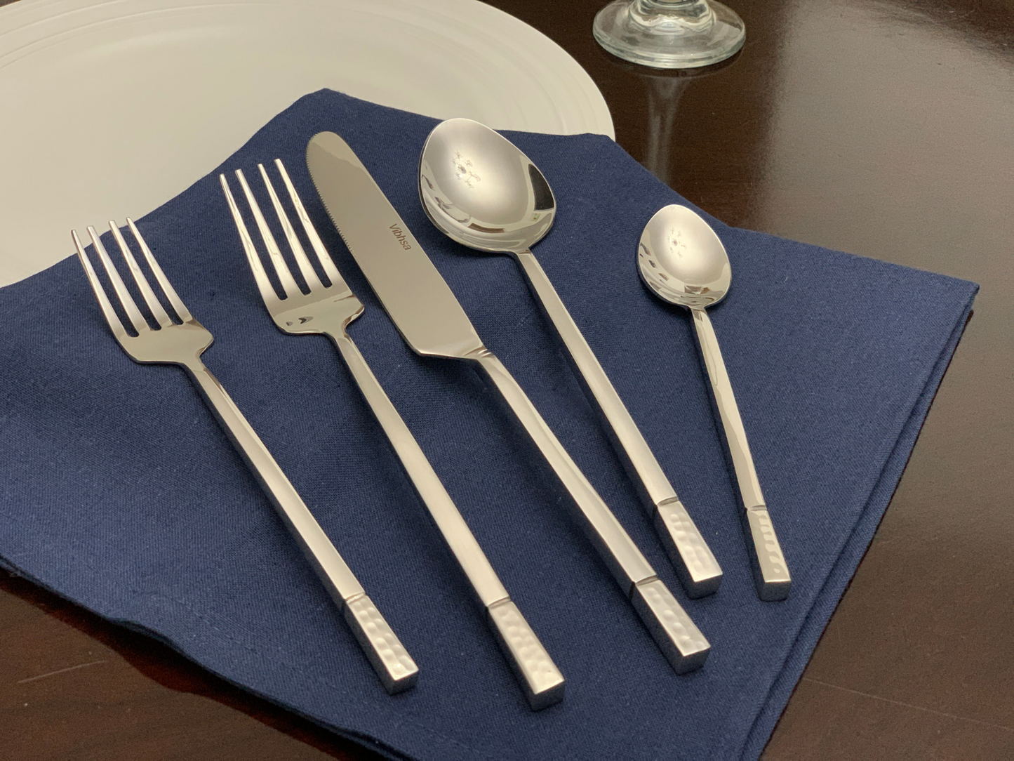 Flatware set of 20 Pieces Sliver Stainless Modern Design