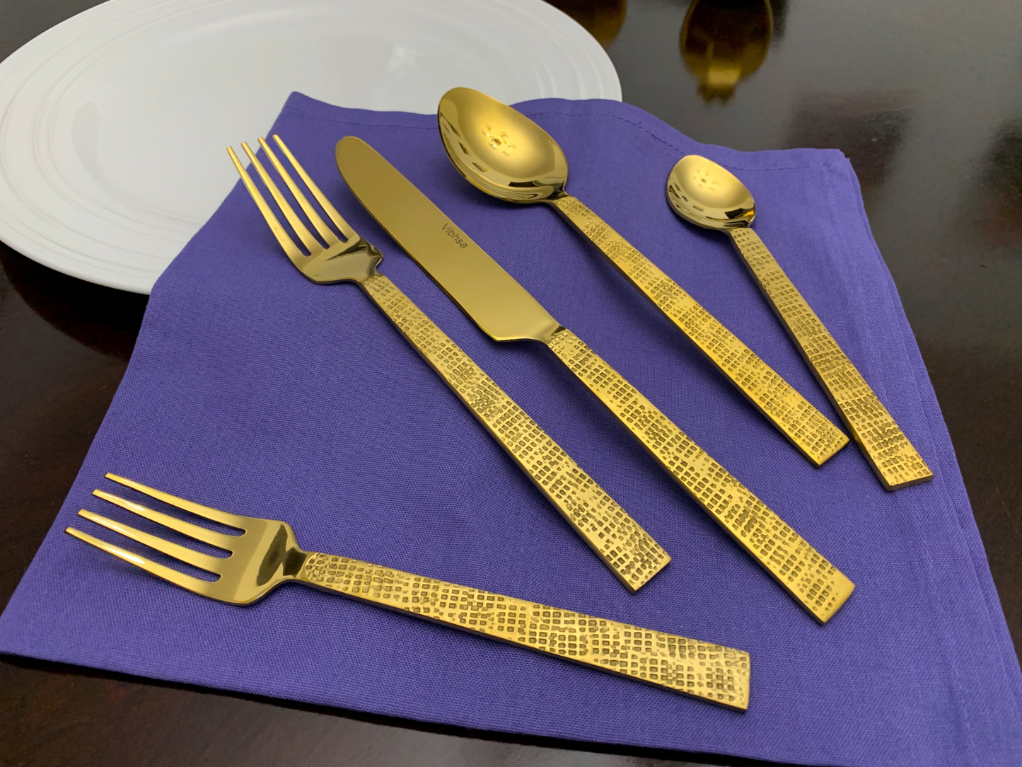 Flatware set of 20 Pieces Golden Egyptian Design