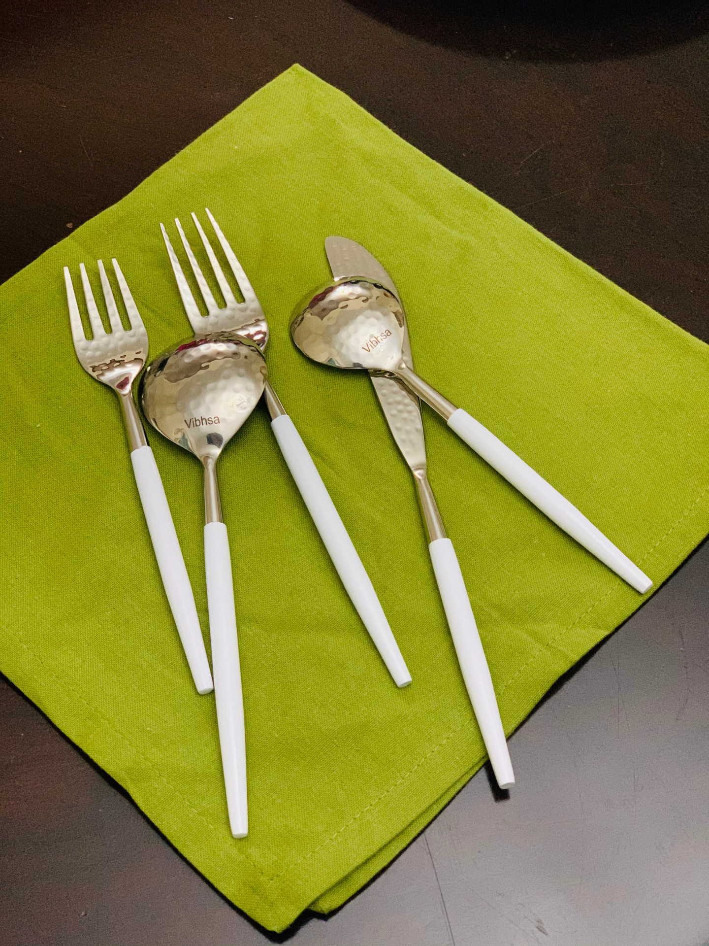 White & Silver Flatware Stainless Steel Set of 20