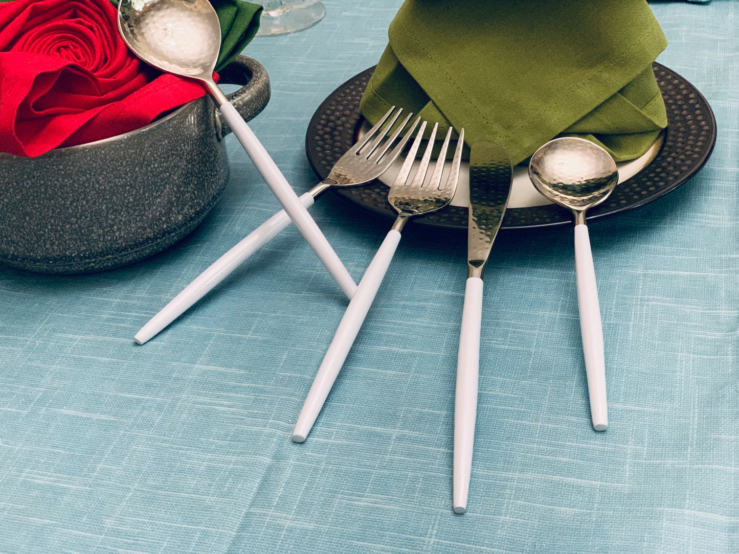 White & Silver Flatware Stainless Steel Set of 20