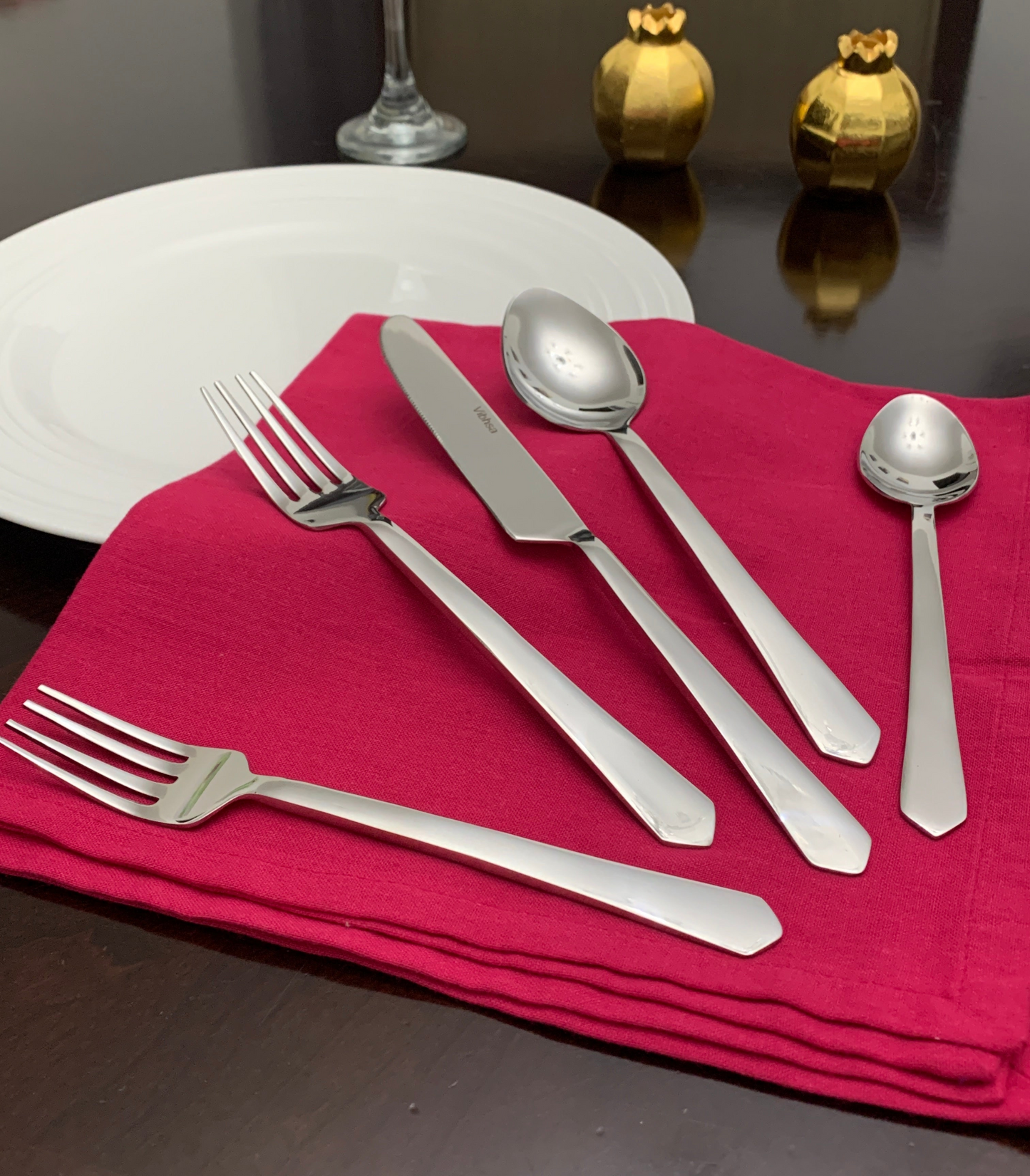 Flatware set of 20 Pieces in Silver Stainless Steel